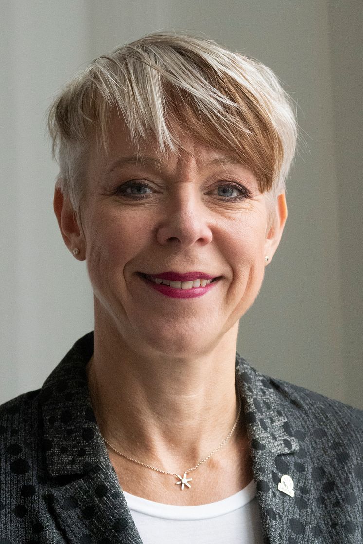 Anna Strömblad, kommunikationsdirektör