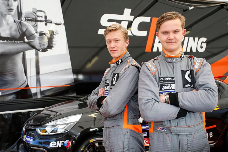 Joel Jern (t.v.) och Anthon Caldana, STC Racing. Foto: Tony Welam/STCC