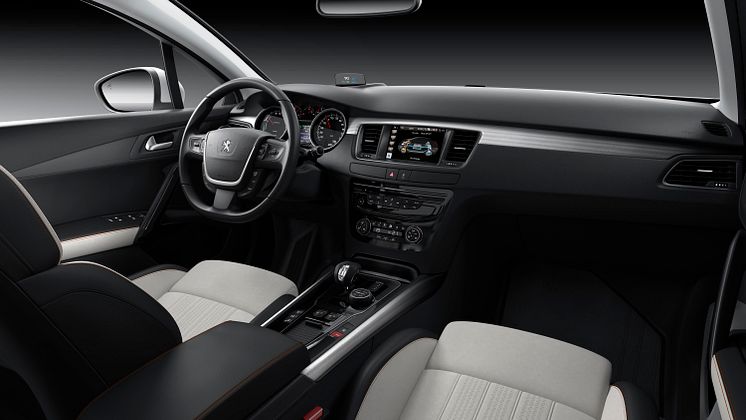 Peugeot 508 RXH interiör