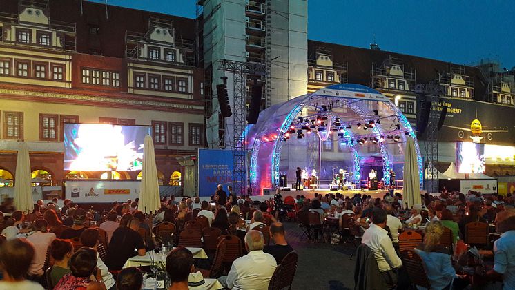 Entspannte sommerliche Atmosphäre: LEIPZIGER-MARKT-MUSIK