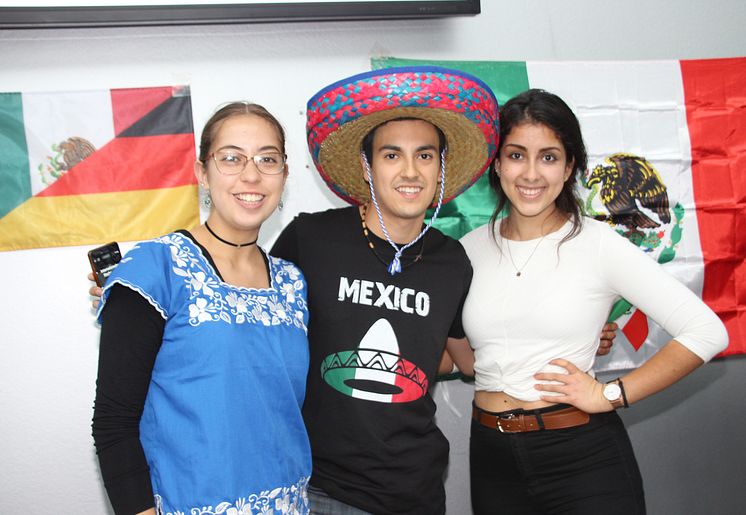 Treffen mit Studierenden aus aller Welt bei traditionellen „Internationalen Nachmittag“ am 25. Oktober 2018