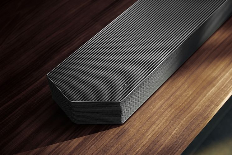 Samsung-TVs-and-Displays-CES-2025-Soundbar-HW-Q990F-HW-QS700F_dl2.jpg