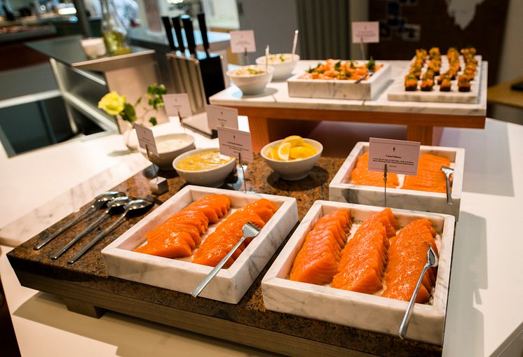 Smoked salmon and gravlax at AVEQIA London's Smörgåsbord
