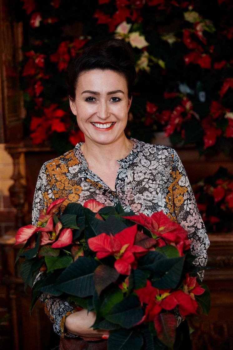 Anna Gouteva och Stars for Europe skapar julstämning med julstjärnor på Slagthuset