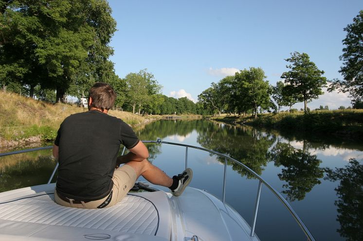 Pressbild - Göta kanal med fritidsbåt