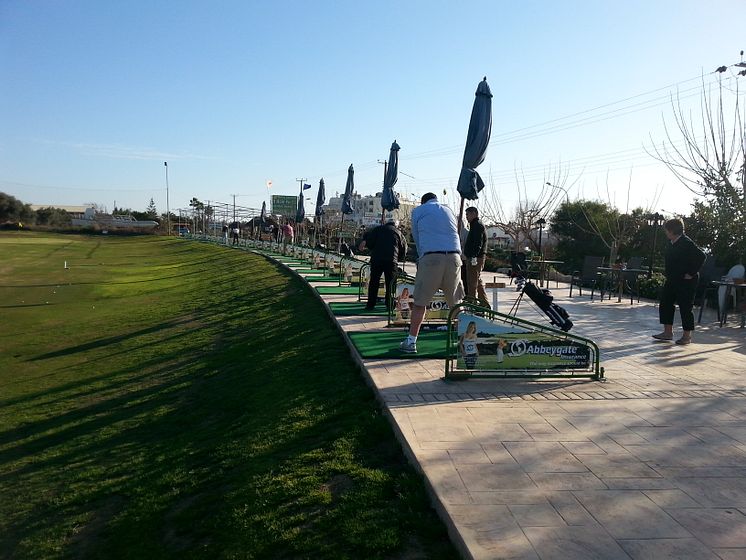 marios-golf-park-driving-range-1024-768-01