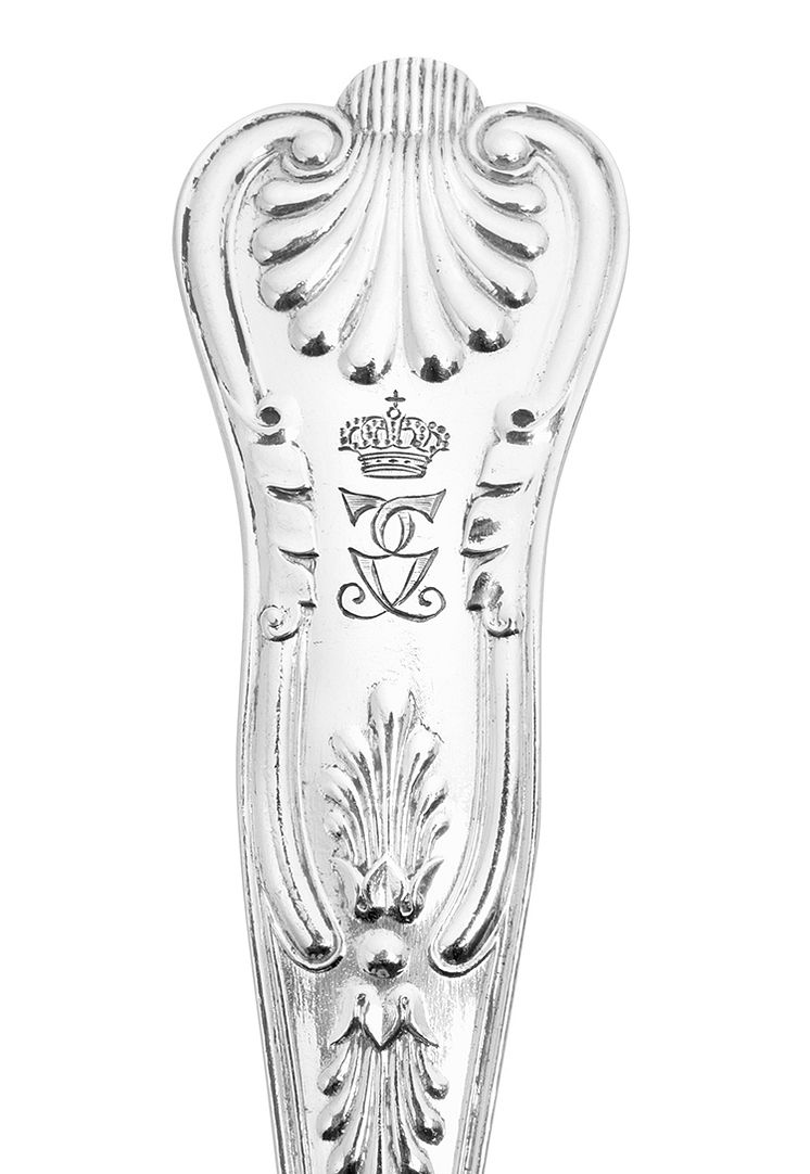 Monogram__King's Pattern_ - et kongeligt dansk middagsbestik af sølv til 36 personer. A. Michelsen, København 1918_