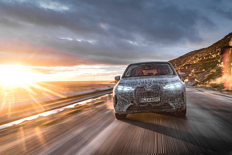 BMW iX i Norge