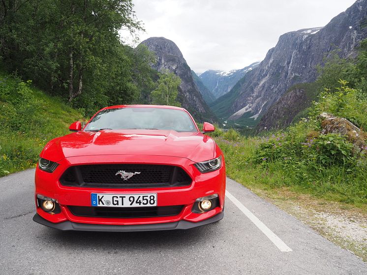 Nye Ford Mustang GT på tur på Vestlandet