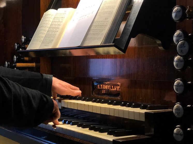 Stadtkirche Naunhof - Orgelanspiel an der Ladegast-Orgel