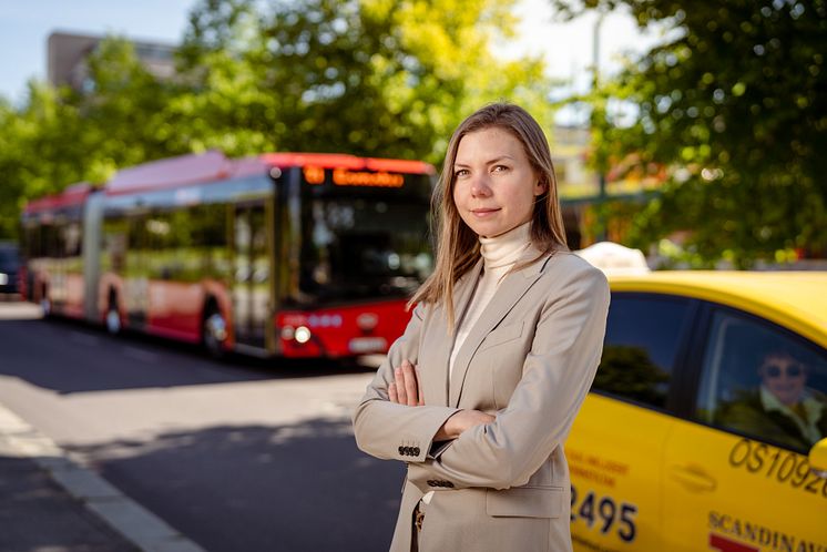 Josefine ute buss og taxi