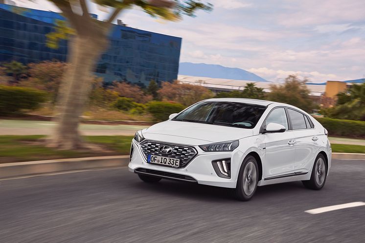 Nya Hyundai IONIQ Plug-in Hybrid.