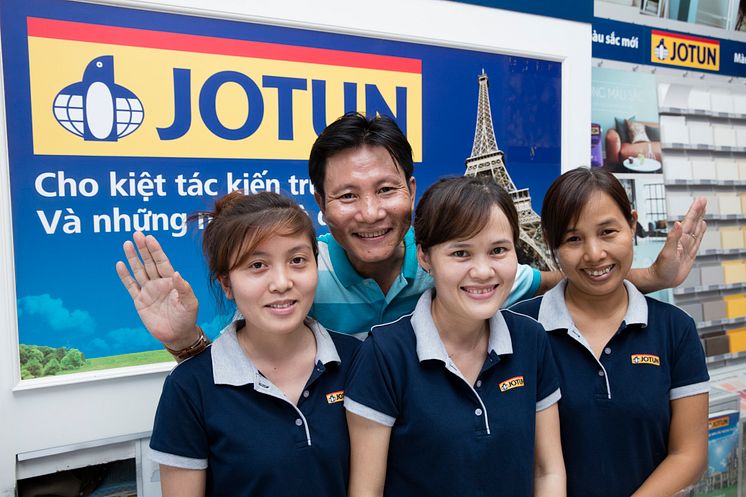 Fra en Jotun-forhandler i Vietnam. Foto: Jotun/Svein Brimi