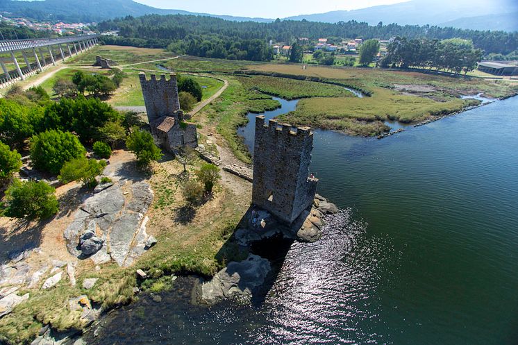 Vesttårne. Vikingefest i galiciske Catoira, Galicien