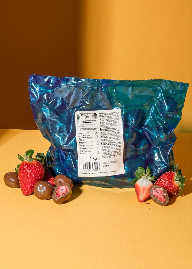 Freeze-dried strawberries in whole milk chocolate 1kg