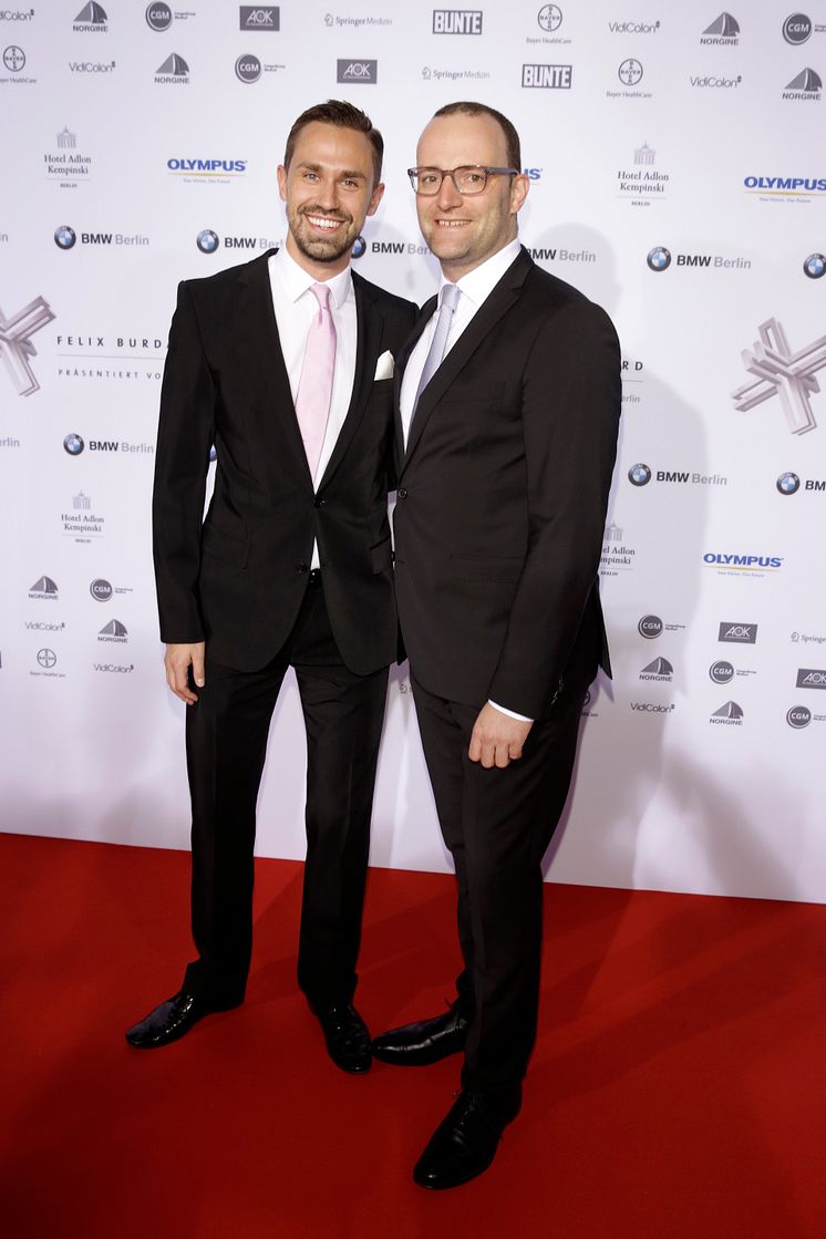 Bundesgesundheitsminister Jens Spahn mit Ehemann Daniel Funke 