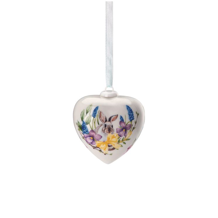 HR_Collector's_Items_Easter_2022_Porcelain-Heart_Hare_1_7_cm