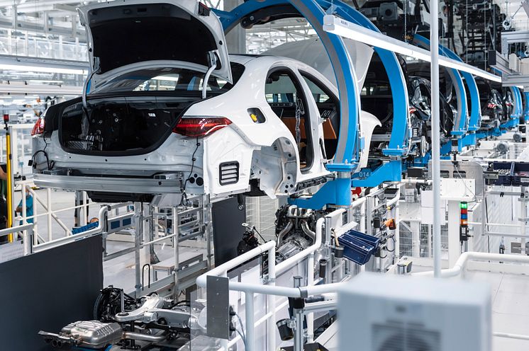 Mercedes-Benz sigter mod mere ansvarlig bilproduktion