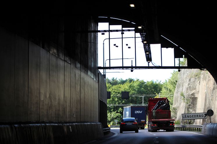 Gnistängstunnelns ena rör stängs helger