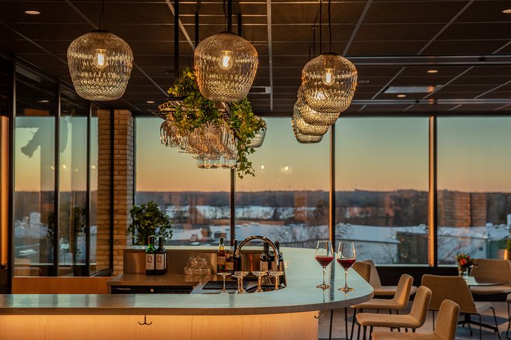 Skybar med utsikt över Markaryd i NIBE World of Energy.jpg