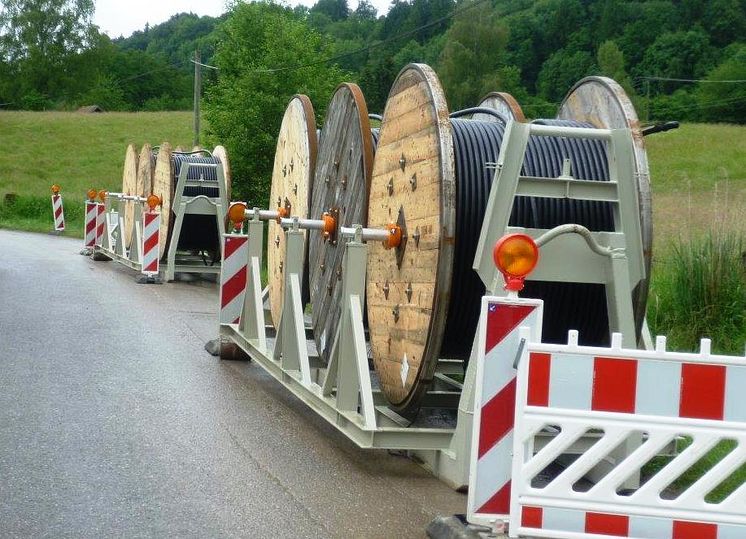 Das Bayernwerk verlegt neue Mittelspannungskabel im Raum Murnau a. Staffelsee, Bad Kohlgrub und Saulgrub.