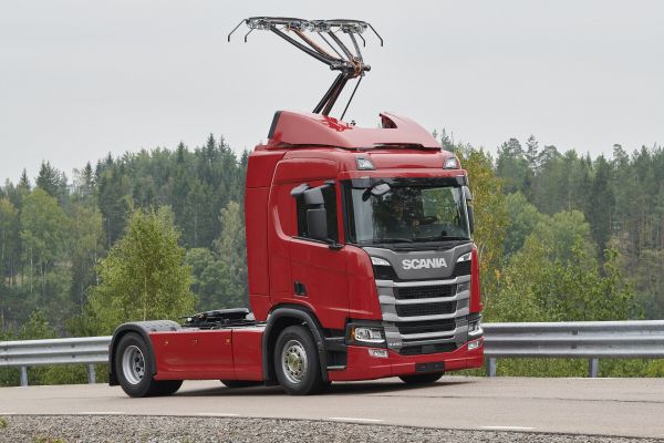 Scania R 450 Hybrid für deutsche E-Highways