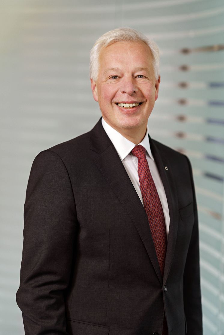 Dr. Gerhard Schmitz