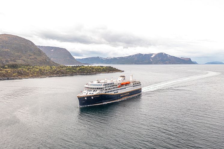 Havila Castor at sea
