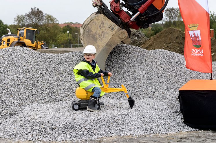 Första spadtaget södra Brunnshög bild 2