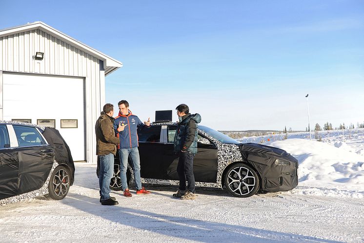 Thierry Neuville testkör nya Hyundai i30 i Arjeplog.