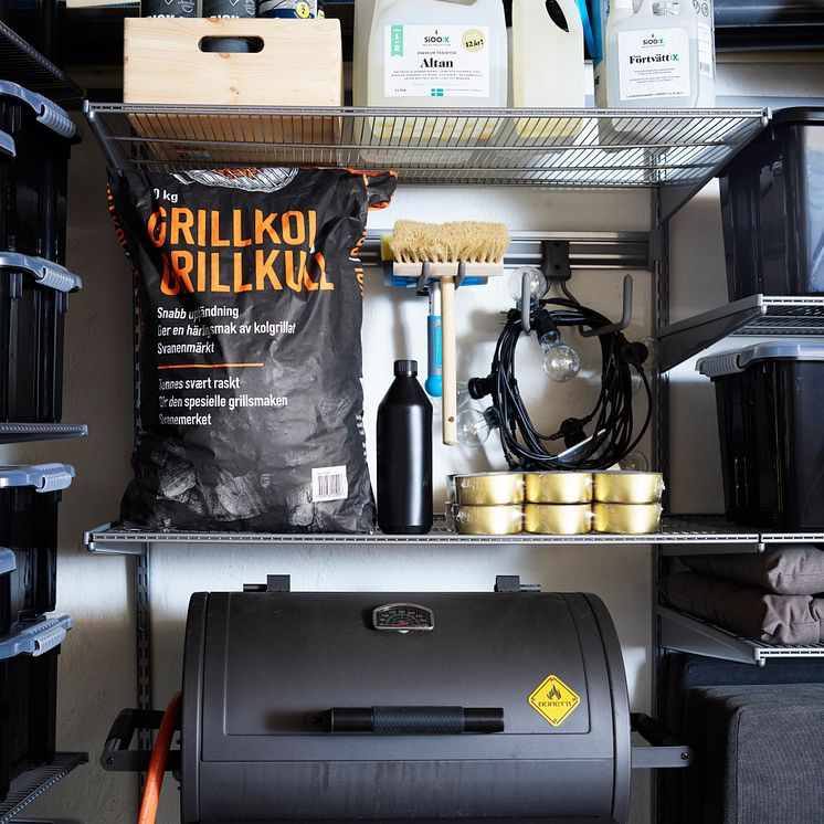 1cElfa_Garage_Storage_barbeque