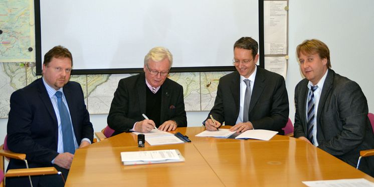 Die Unterzeichnung des neuen Konzessionsvertrags zwischen der Stadt und dem Bayernwerk fand im Rathaus statt.