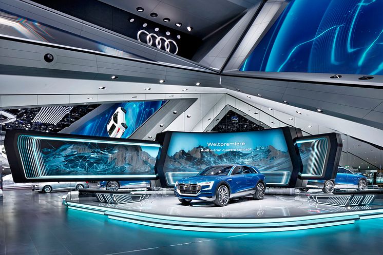Audi e-tron quattro concept på Audis stand på Frankfurt International Motor Show 2015