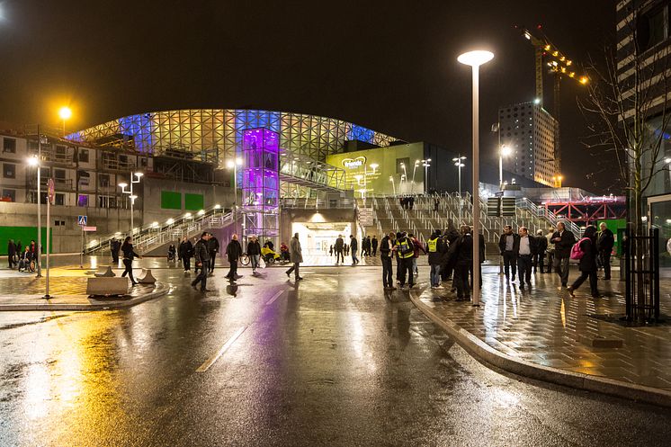 Tyréns belyser Friends Arena