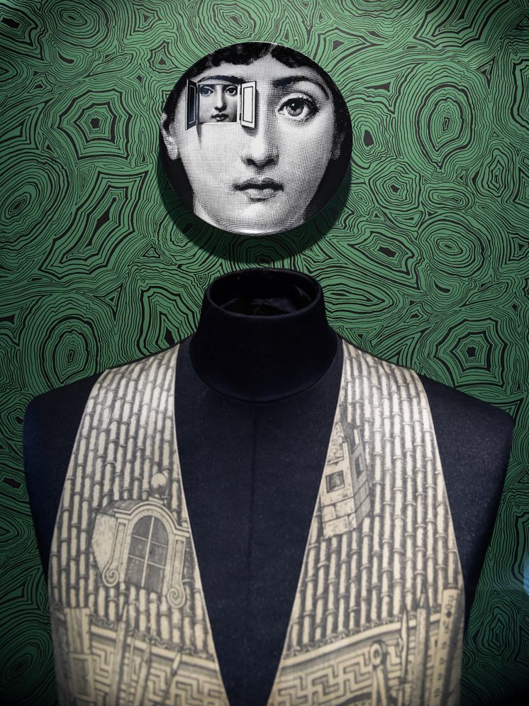 Pressbild för ”FORNASETTI Inside Out Outside In”