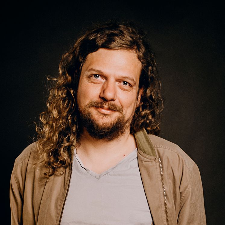 Der Videodesigner Benjamin Jantzen wurde mit dem dm award 2025 ausgezeichnet.