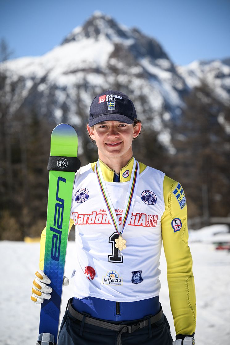 ALVIN GULD-FOTO-DAMIANO BENEDETTO, ASD COLOMION.JPG