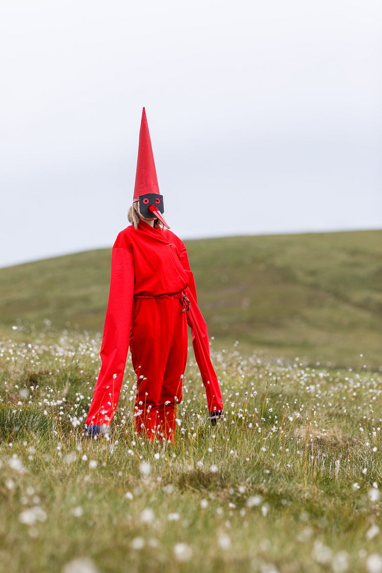 Karin Augusta Nogva/ Fuglevokteren (performance)