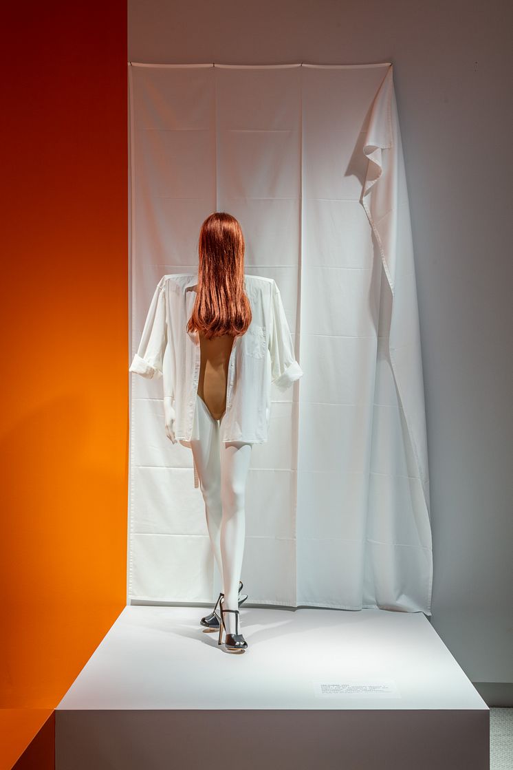 Installationsbild från utställningen Margiela, åren med Hermès