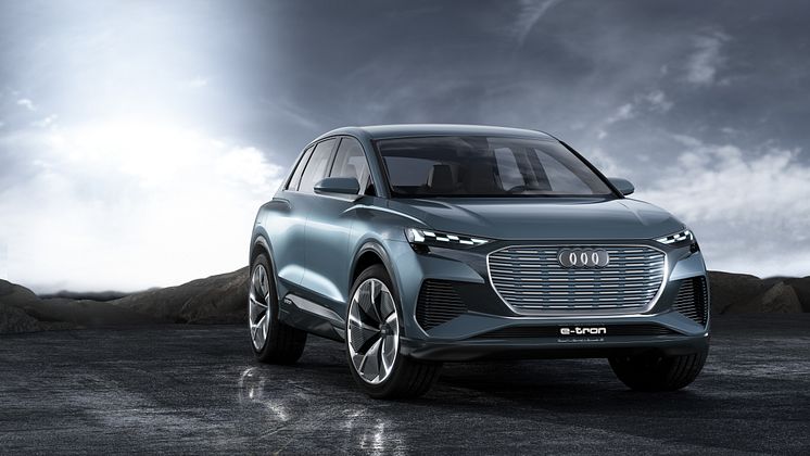 Audi Q4 e-tron concept (Solar Sky)