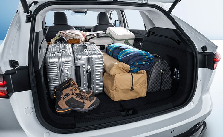 Trunk&Props-1.jpg