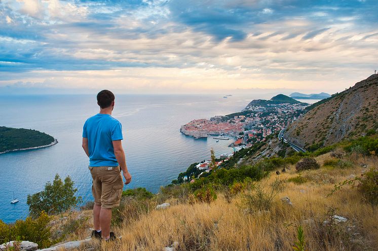 DEST_CROATIA_DUBROVNING_HIKING_MAN_ZARKOVICA_HILL_GettyImages-1280430257_Universal_Within usage period_84005