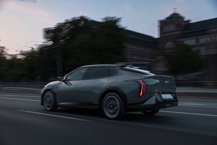 Elbilen Kia EV4 lanseras Sverige 