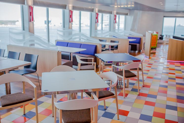 Restaurant auf Scandlines' neuer Hybridfähre "Berlin"