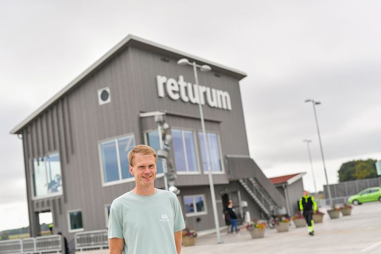Fredrik Holmer på Returum