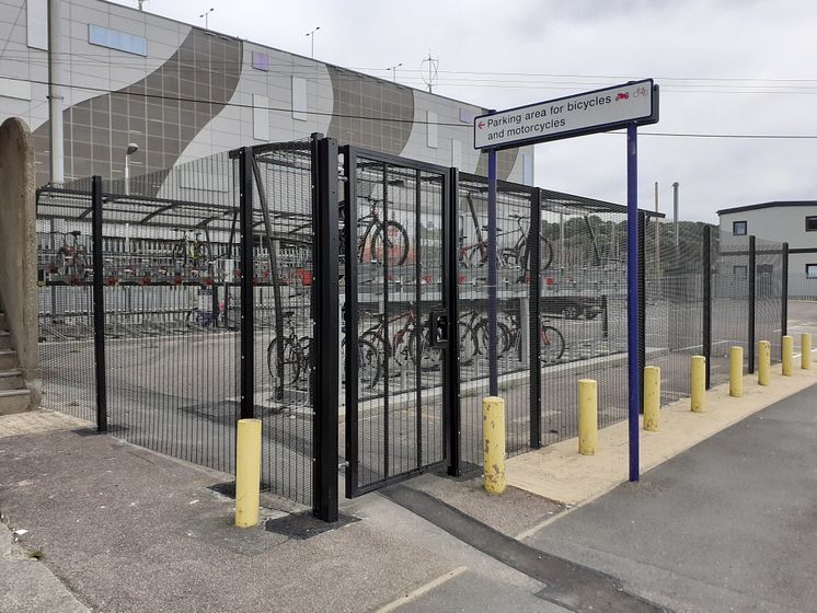 Luton station cycle parking: east side