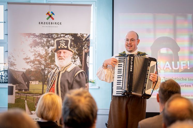 Musikalische Umrahmung von Robby Schubert_Foto TVE_Dirk Rückschloss