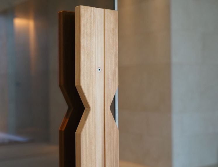 elements-spa-sauna-door-handle-clarion-hotel-karlatornet.jpg