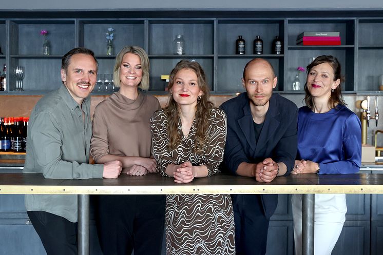 Oskar_Ekstrom_Frida_Edman_Amanda_Lodding_Erik_Almqvist_Hedda_Krausz_Sjogren