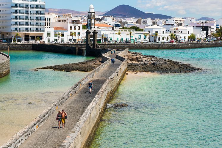 Arrecife-PuenteDeLasBolas-3_© Turismo Lanzarote